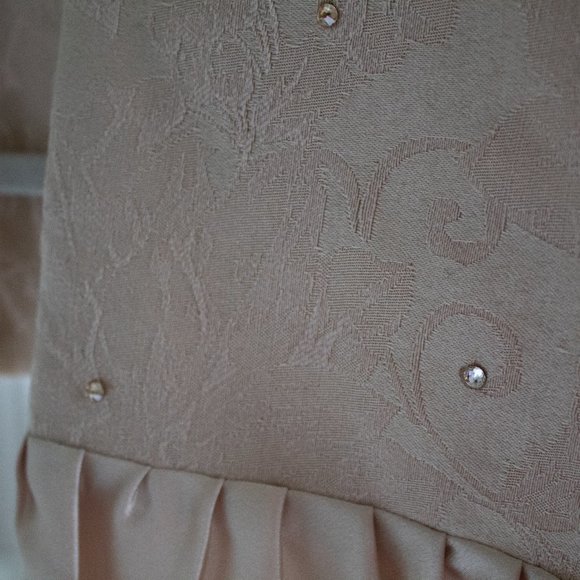 Unique Silk Top - Picture 3 of 6